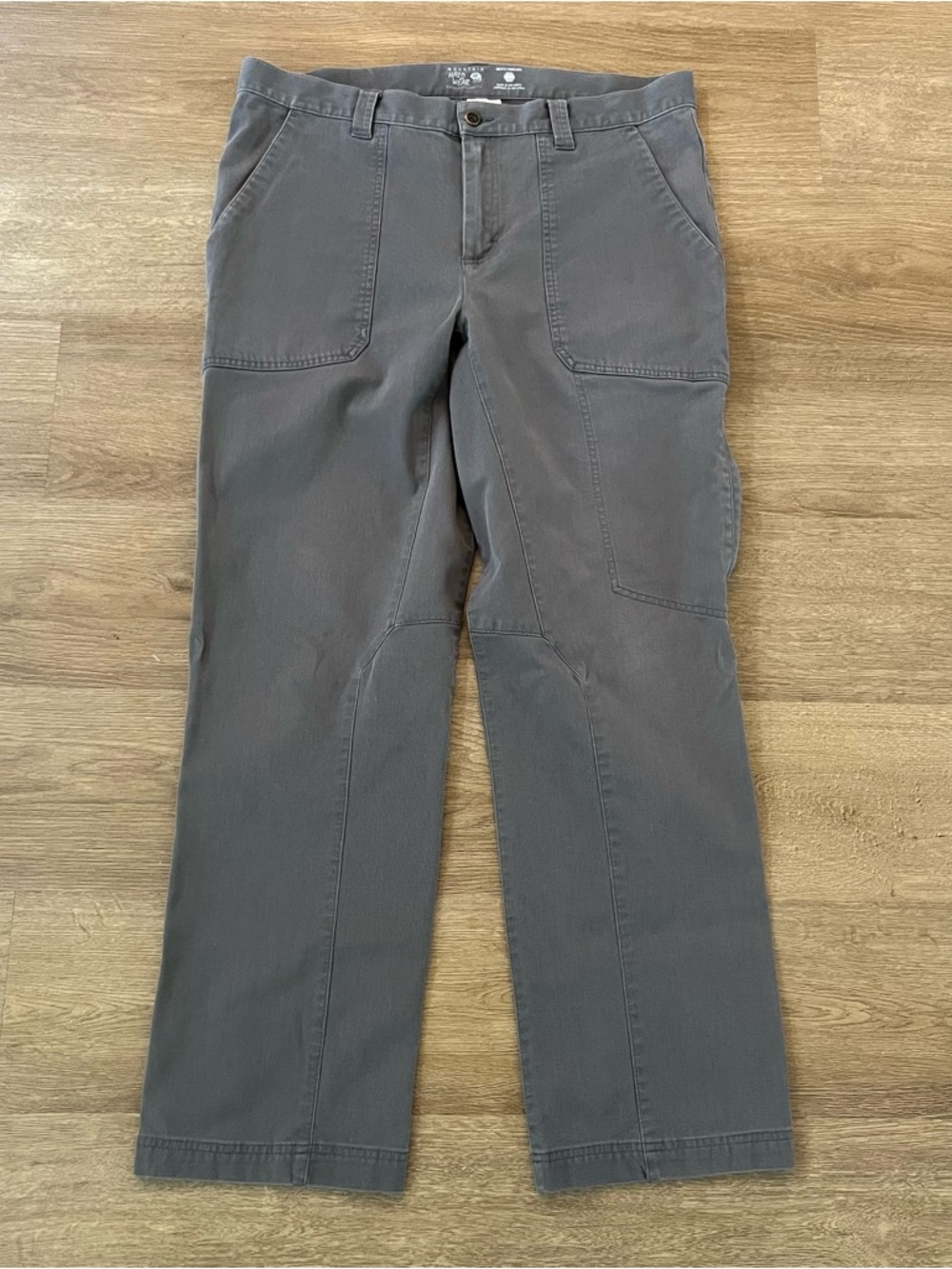 Mountain Hardwear Men’s Loafer Pants Gray size 36 x 32” Inseam Hiking Outdoors